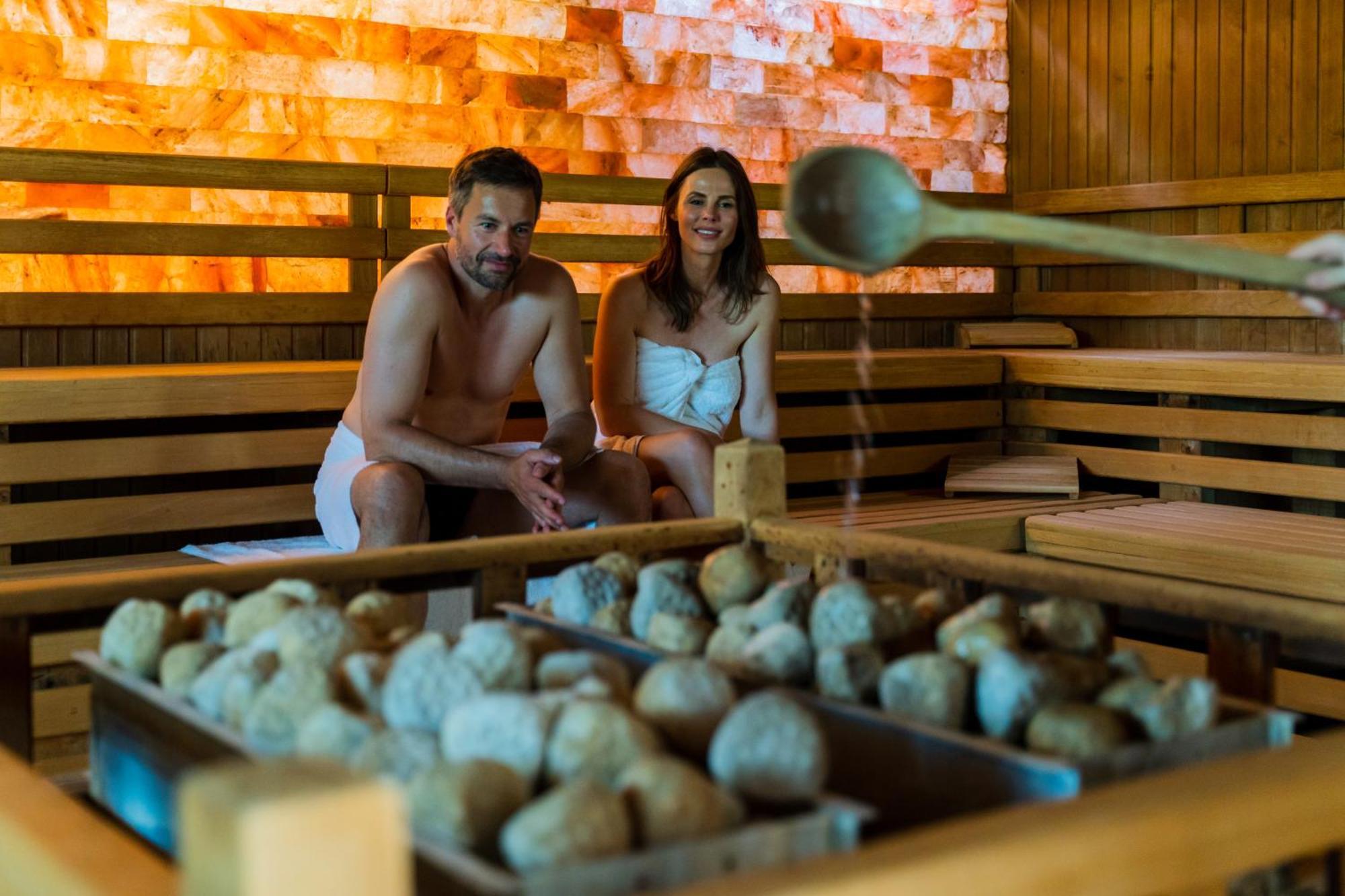 Vital Hotel Rhein Main Therme Wellness Resort & Spa Хофхайм ам Таунус Екстериор снимка