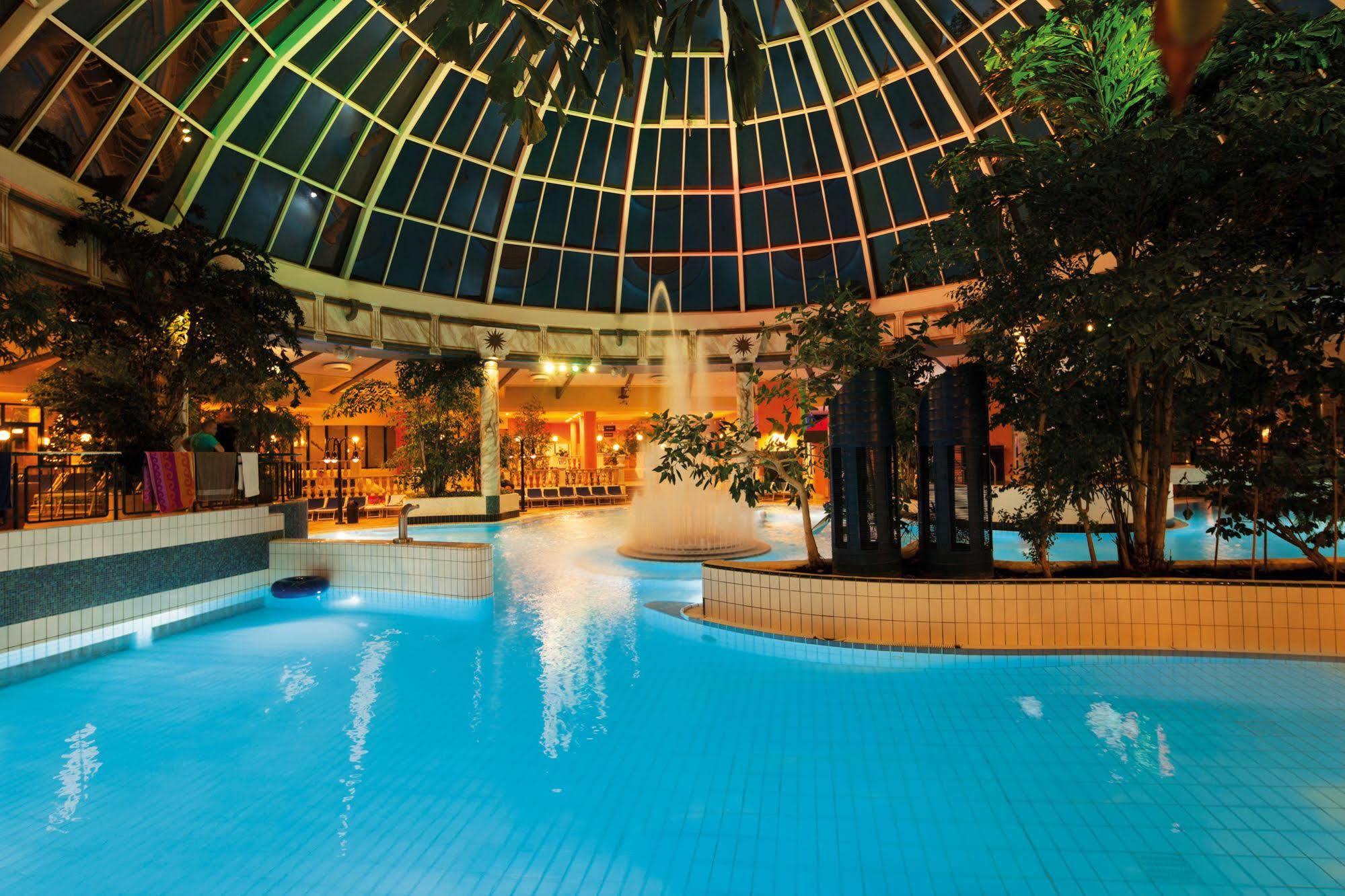 Vital Hotel Rhein Main Therme Wellness Resort & Spa Хофхайм ам Таунус Екстериор снимка